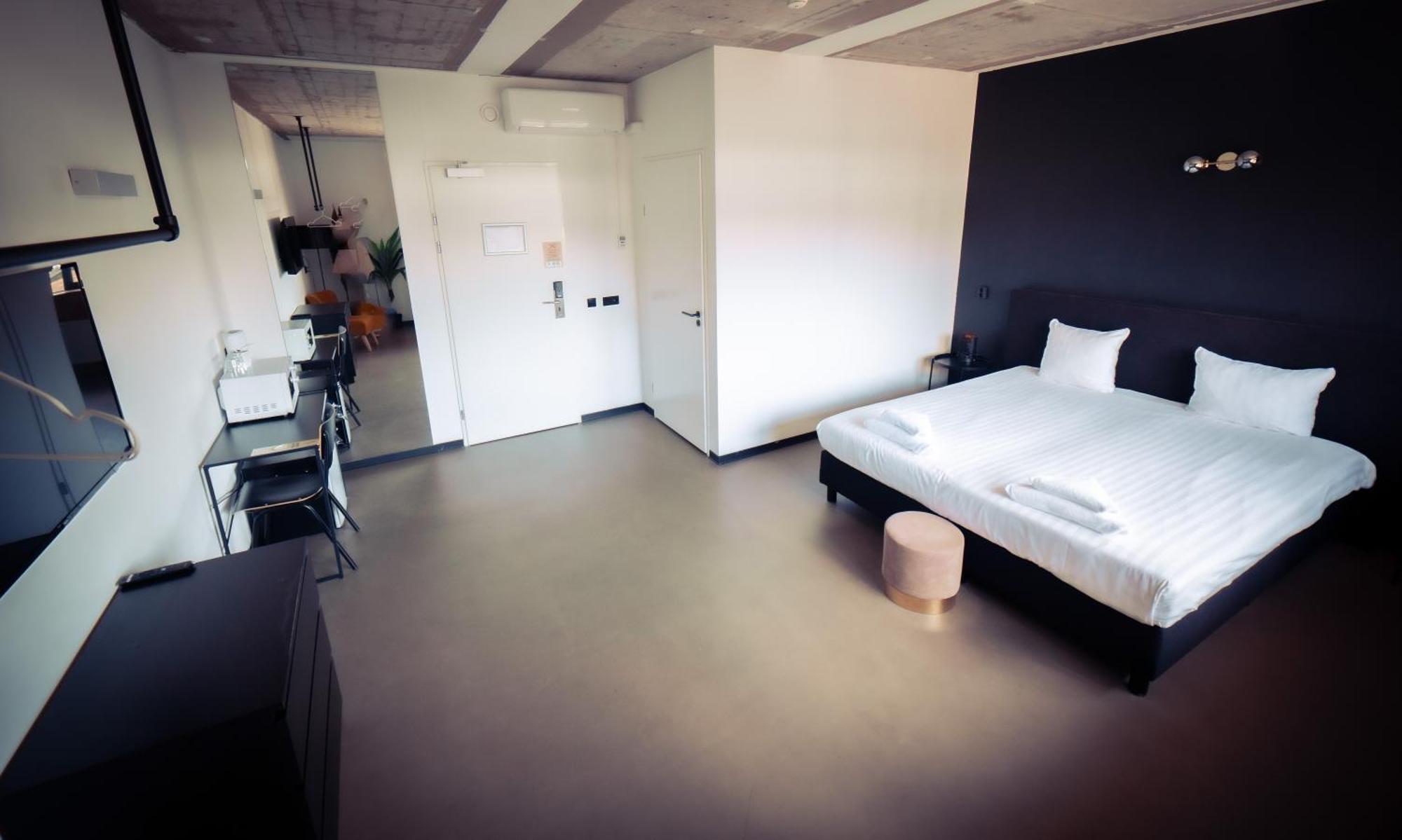 Urban Hotel The Golden Stork Rijswijk Buitenkant foto